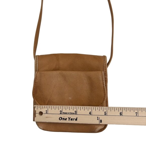 Small Tan Crossbody Bag With Magnetic Closure - Picture 4 of 5